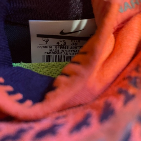 Nike LunarEpic FlyKnit Shield H2O Running Shoes Womens EUC size 7 - Picture 4 of 6